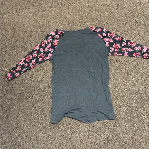 Top - Picture 3 of 3